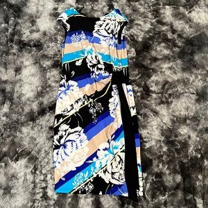 Roz and Ali Sleeveless Dress